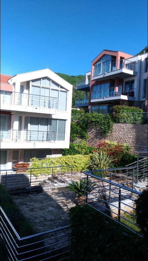 Apartments Acacia Hill Ðenovići Exteriör bild